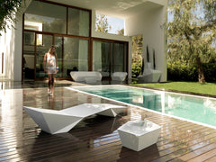 SUN CHAISE TABLES